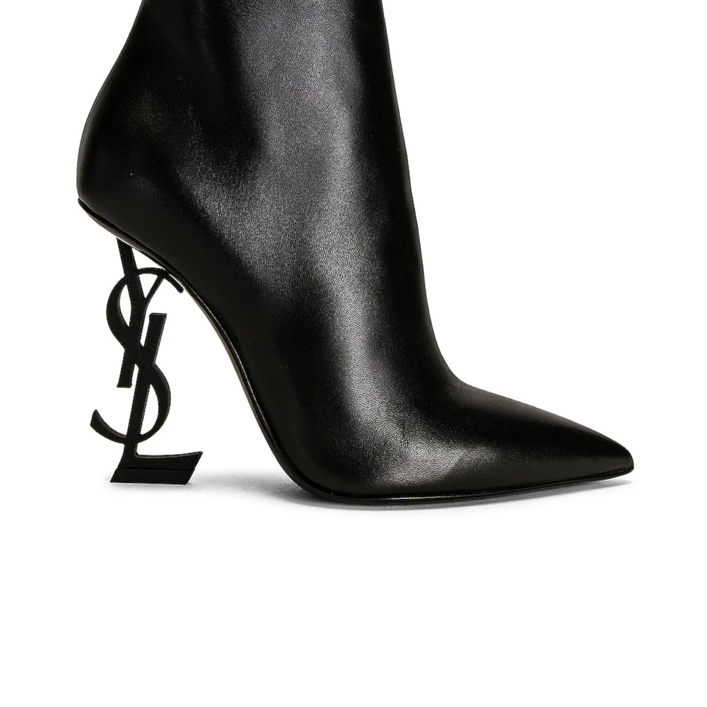 Yves Saint Laurent Black Logo Heel Pumps
